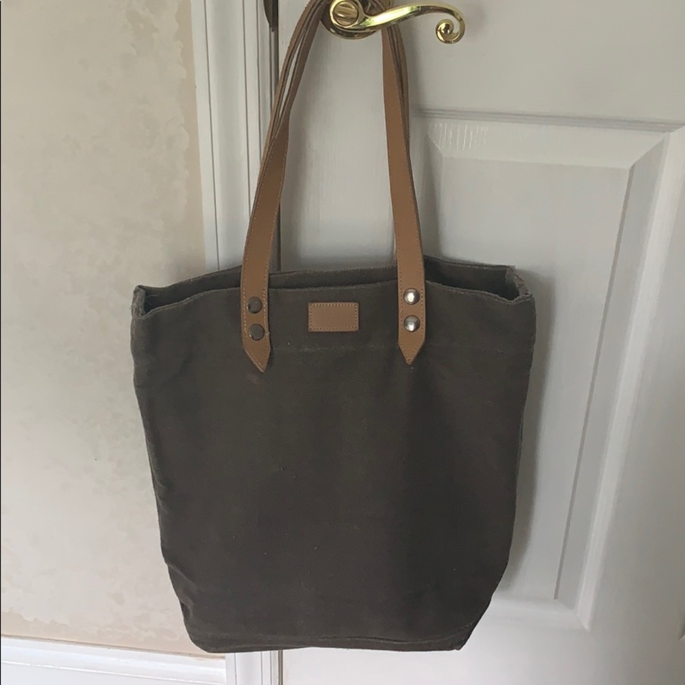 Brown NETJETS Shoulder Bag